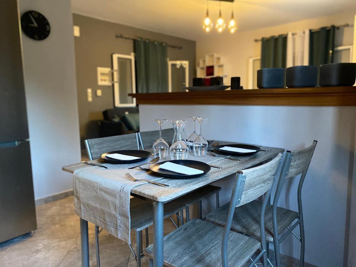 Appartamento Ivy House Modern Life Near Corfu Town Kontokali Esterno foto
