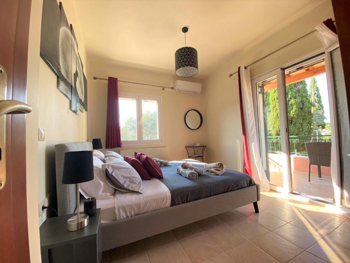 Appartamento Ivy House Modern Life Near Corfu Town Kontokali Esterno foto